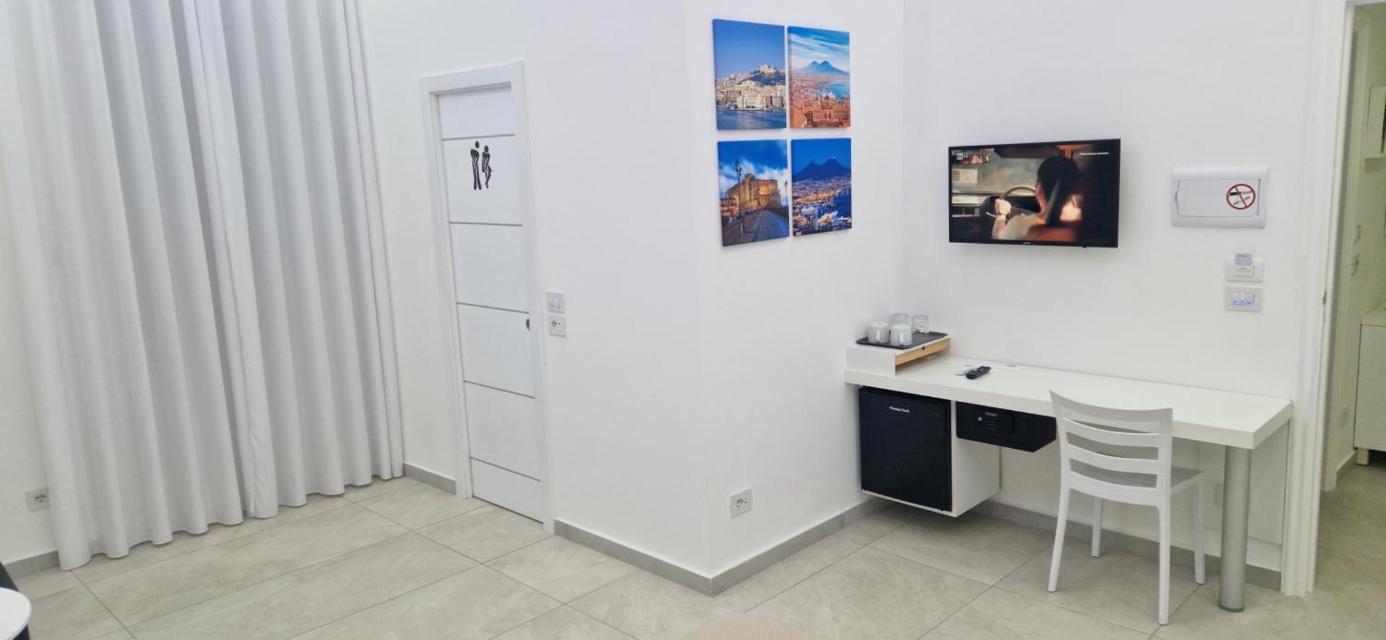 Hg White Guest house *